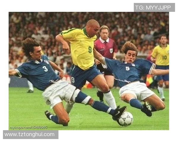 巴西足球传奇明星离世引发全球球迷哀悼与追忆 巴西足球传奇明星离世引发全球球迷哀悼与追忆