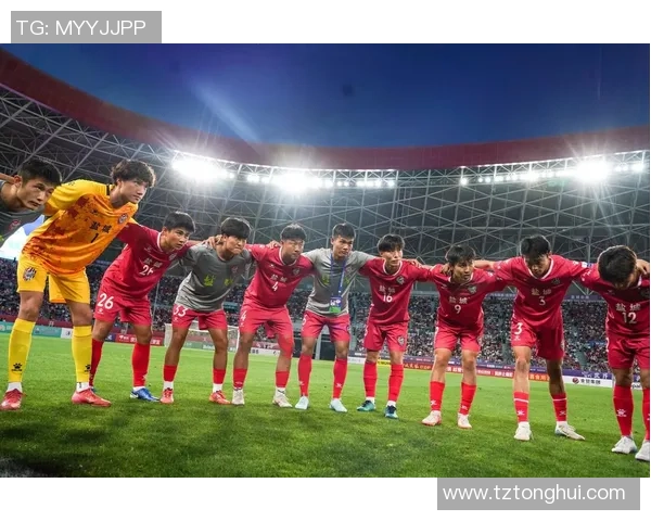 现代足球明星的魅力瞬间展现与背后的奋斗故事